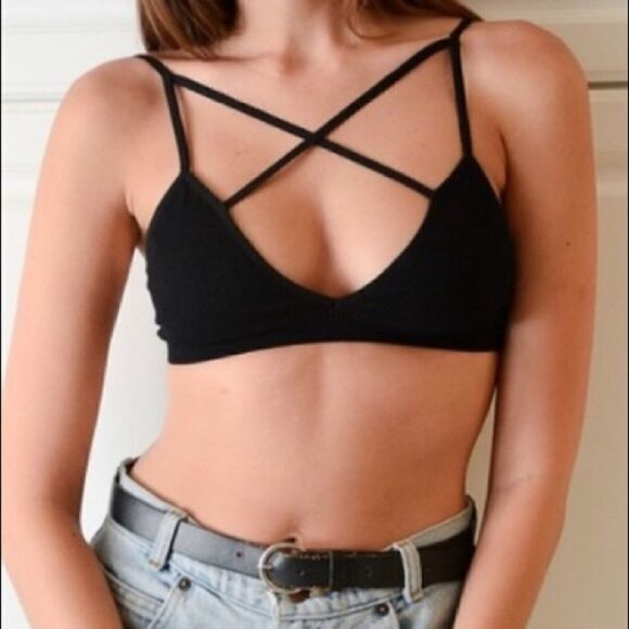 Seamless Front Criss Cross Bralette‎ - Picture 1 of 4